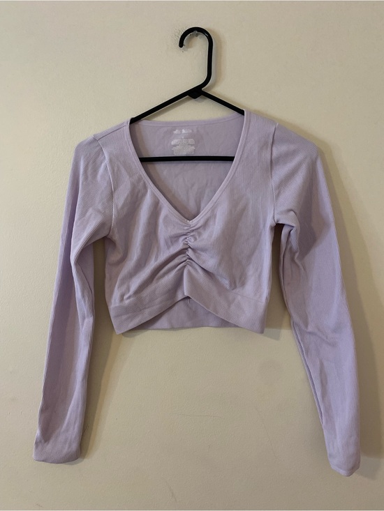 wild fable Tops - wild fable pastel Lavender Ruched V-Neck Cropped Long Sleeve Top